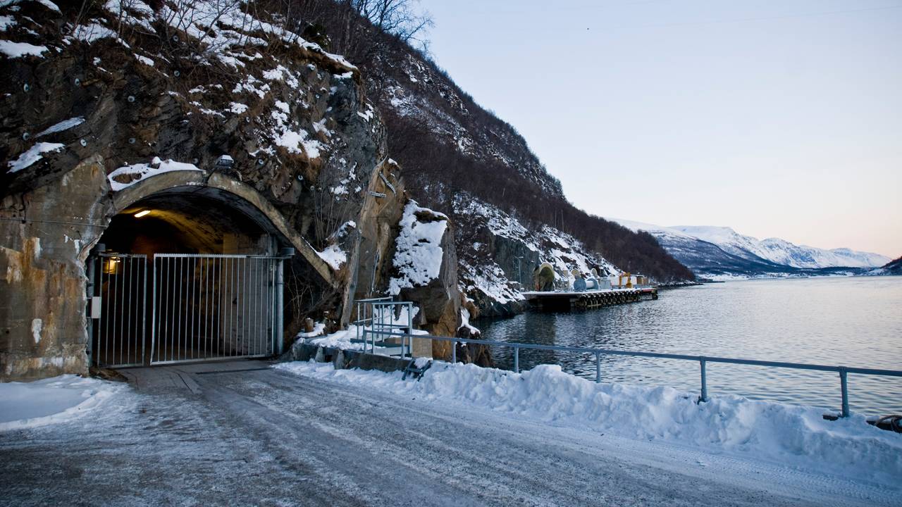 Inngangen til fjellanlegget på Olavsvern orlogsstasjon
