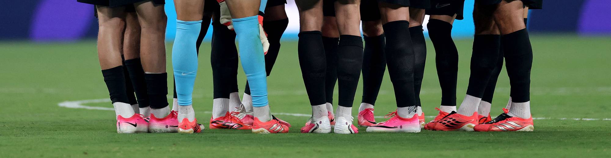 hele det norske laget mot senegal. én har lave sokker