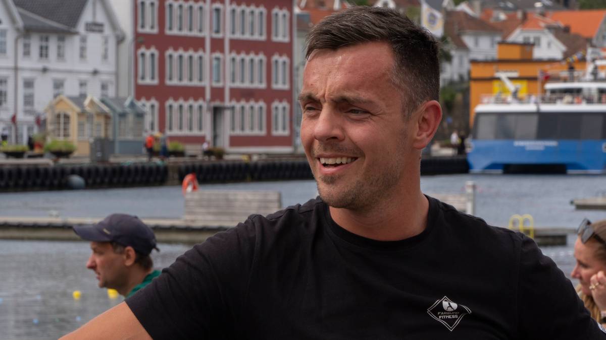 Mista beinet i glødande aluminium: – Låg og hylte på golvet