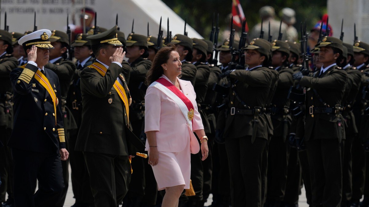 Perus nye president ber om ro