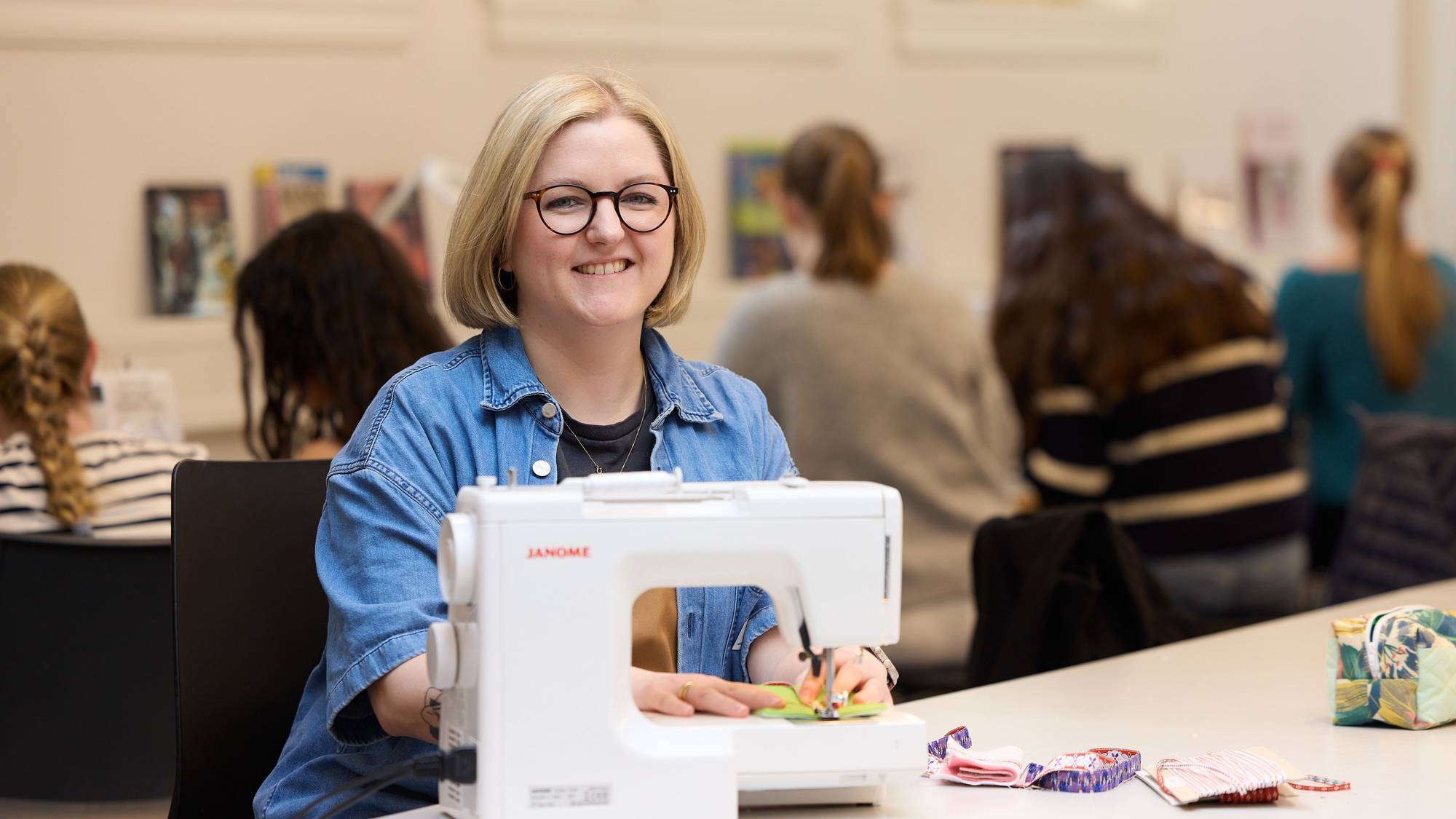 Kathrine Ovesen Høverstad
Lektor i design, kunst og håndverk