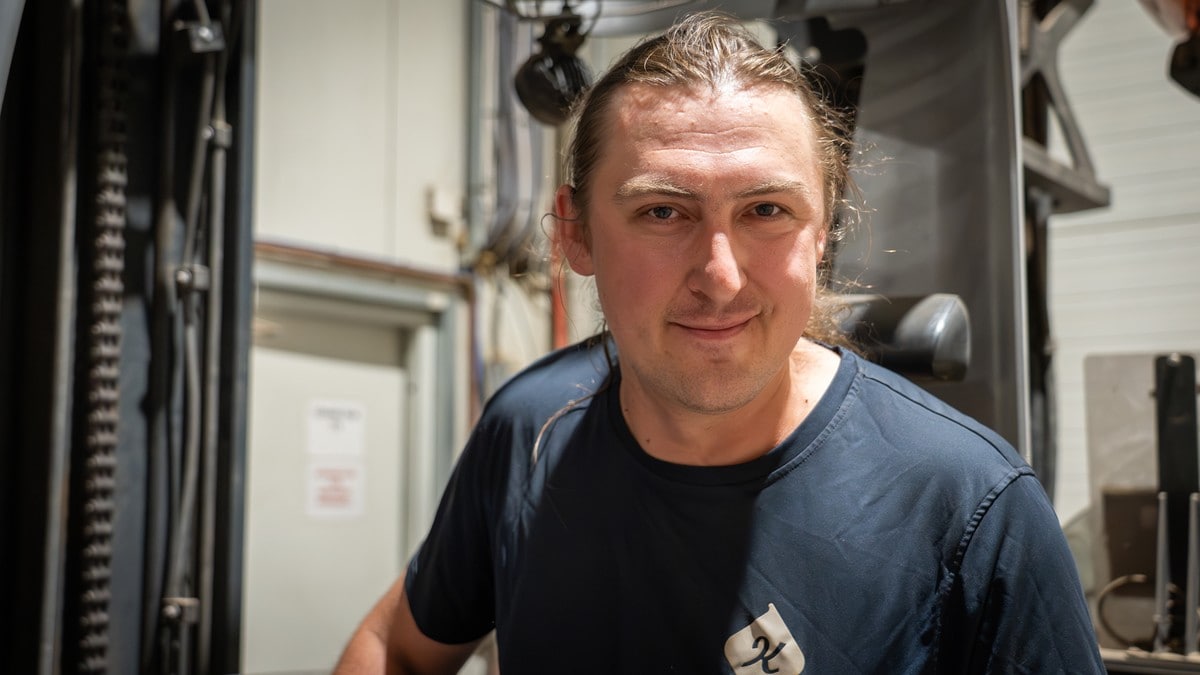 Mistet alt i krigen: Nå skal han ta bachelor og master samtidig