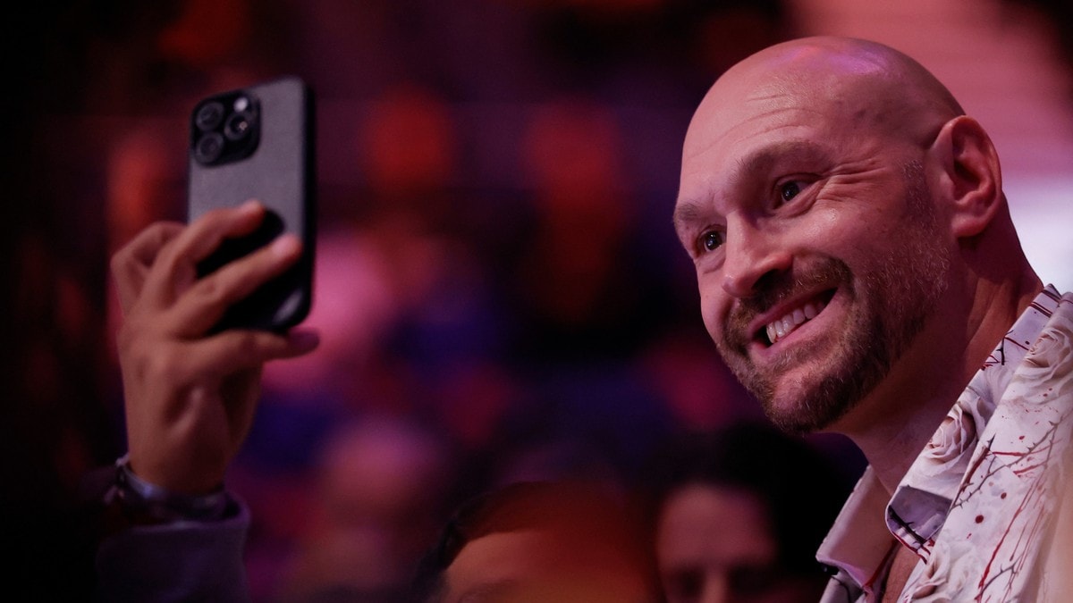 Boksestjernen Fury gjør helomvending igjen – varsler comeback