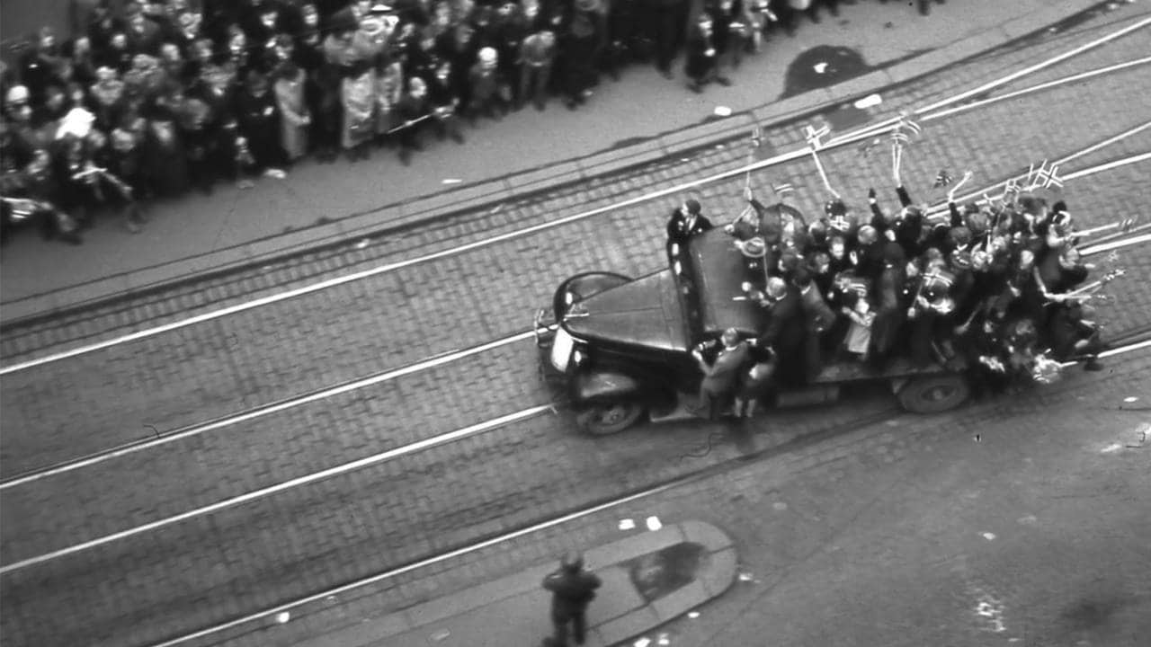 Lastebil på Karl Johan 8.mai