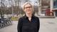 Hanna Hiim Sindre / NRK Dame smiler i kamera
