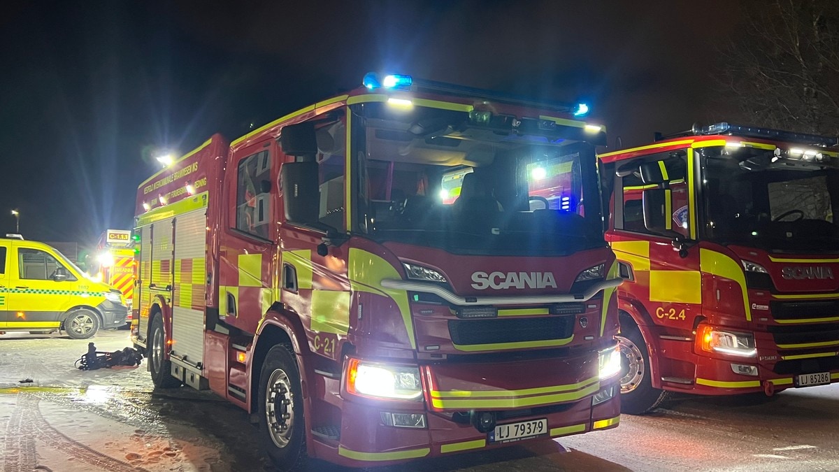 Brann i boligblokk i Færder – en alvorlig skadet