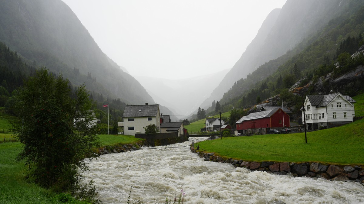 Søk etter savnet amerikansk turist på Folgefonna gjenopptas