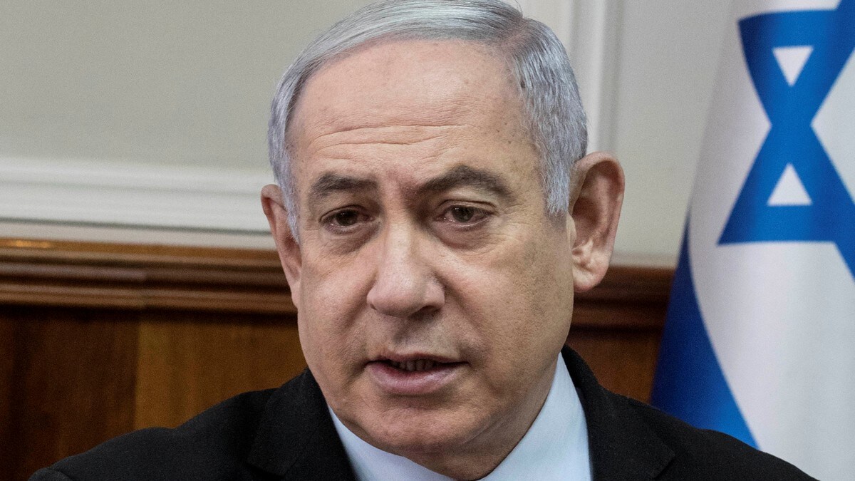Israels statsminister Yair Lapid gratulerer Benjamin Netanyahu med valgseieren