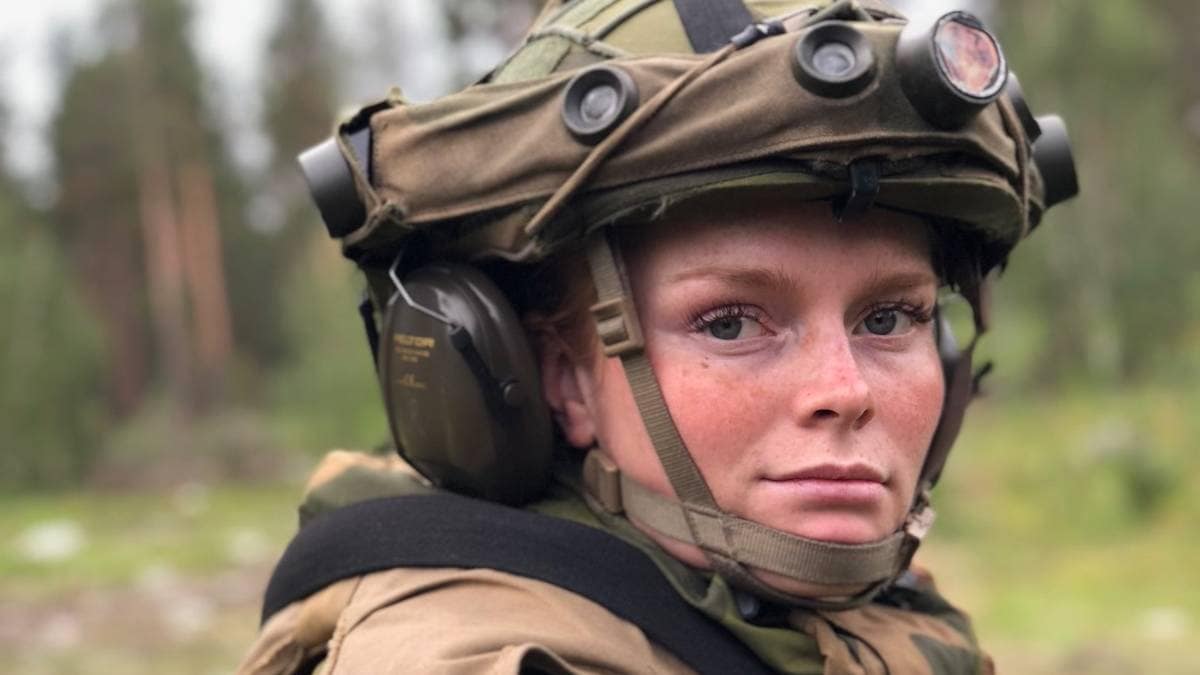 Forsvaret Gjennomgår Rutiner Etter Dusjfilmingssak Siste Nytt Nrk 