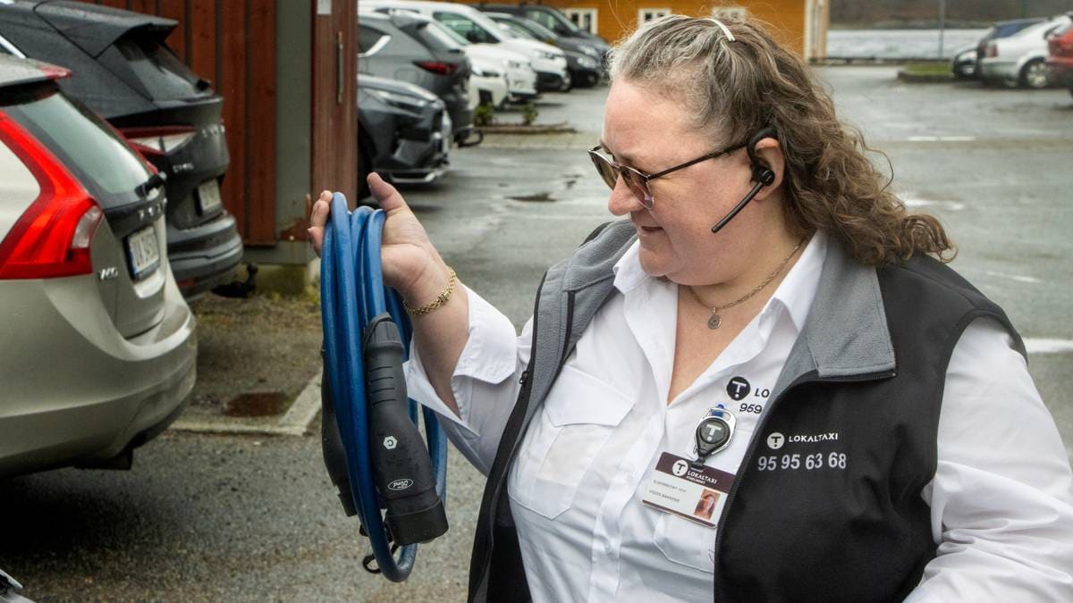 Taxisjåfør fortvilar: Har éin hurtigladarar i mils omkrins – den er i ustand