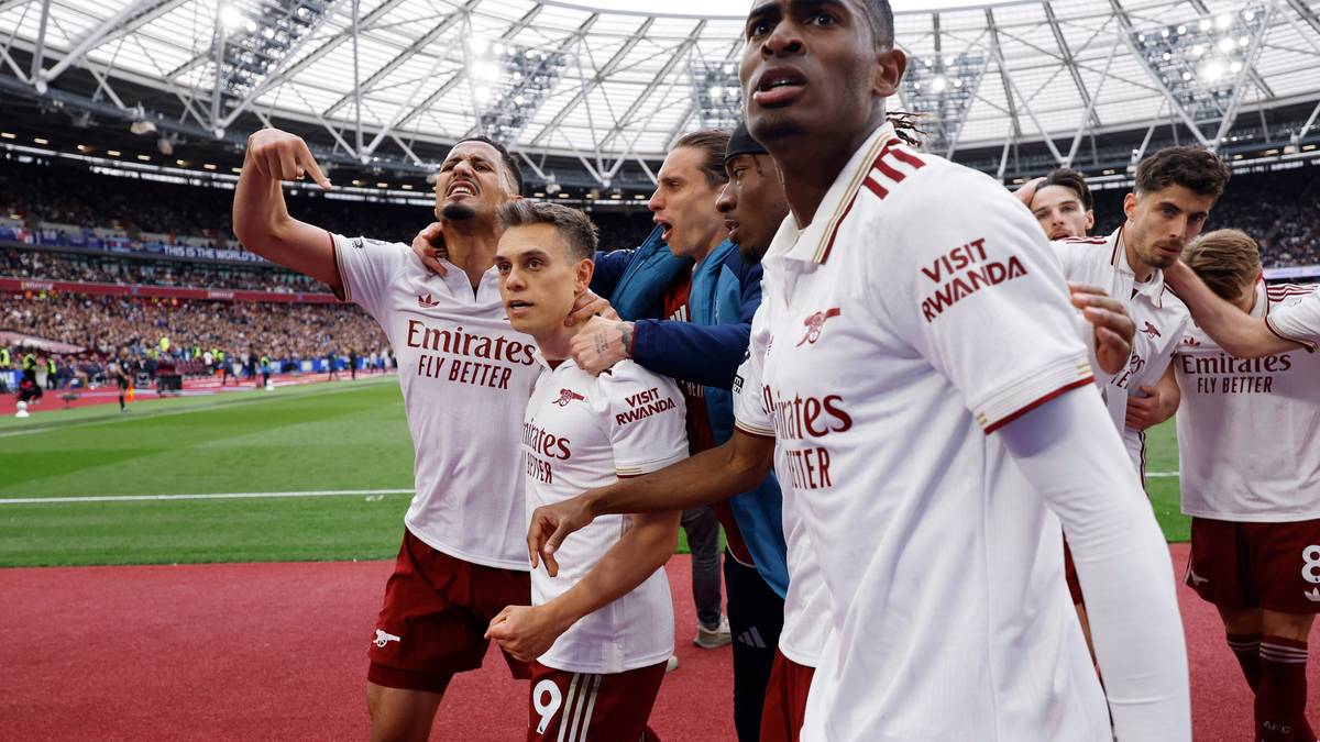 VAR-drama på overtid da Ødegaards Arsenal tok stort tittelsteg