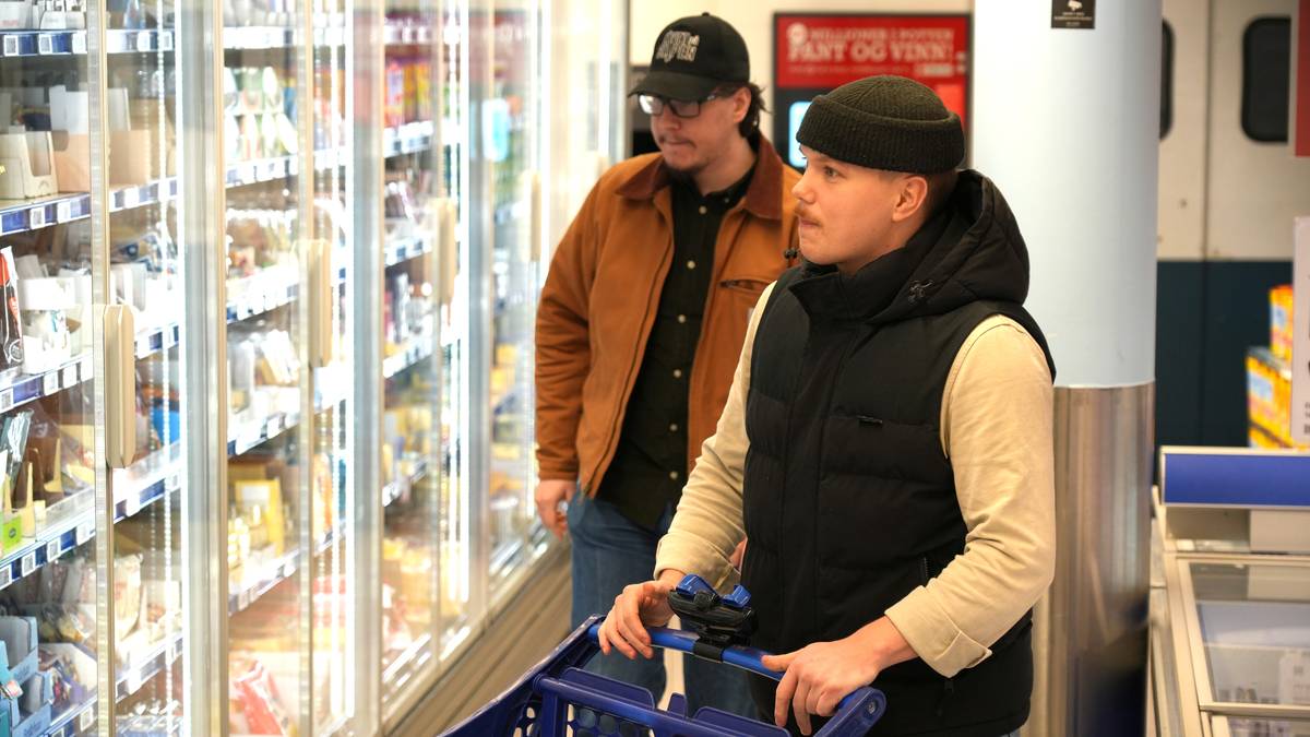 Even (26) og Marius (28) lar seg ikke friste av «julehotwings»