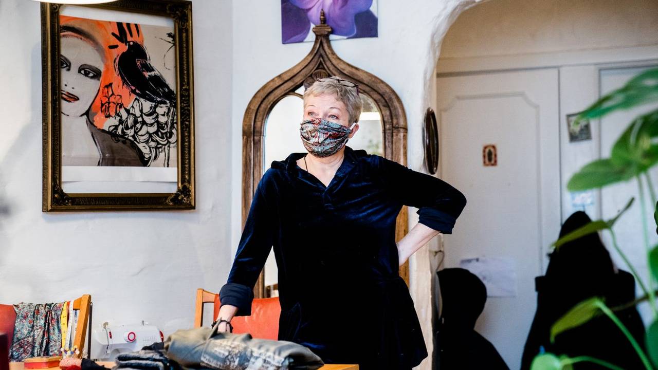 Skredder Lise Johnsen, Bess Retro Søm