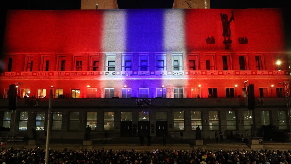 USA lar fotballfans slippe fram i visumkøen