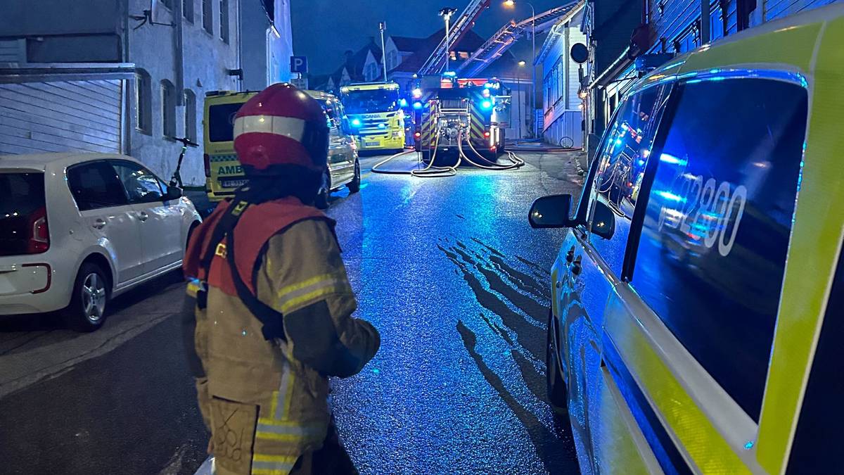 Fire in dense wooden building in center of Stavanger – NRK Rogaland – Local news, TV and radio