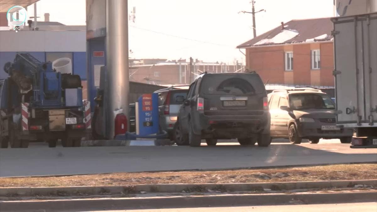 Ukraina angriper russiske oljeanlegg – fører til bensinmangel