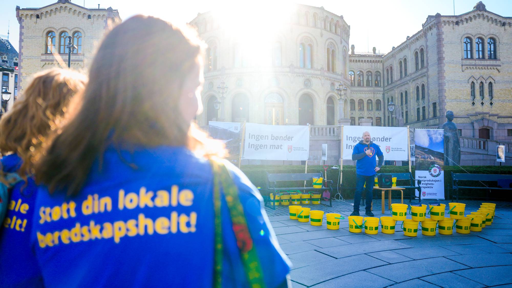 Norsk Bonde- og Småbrukarlag holder en markering på Eidsvolls plass for norsk matvareberedskap i Norge. Regjeringen har utropt 2026 til totalberedskapens år