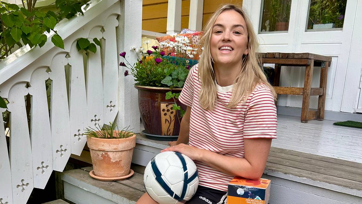 Julia tok grep då legendariske VM-bøker støva ned i kjellaren: – Det har vore eventyrleg