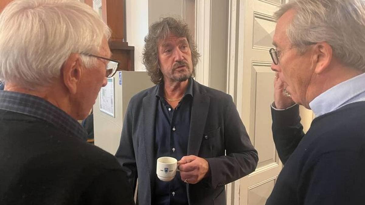 Vil bygge ny skole selv om man ikke har penger