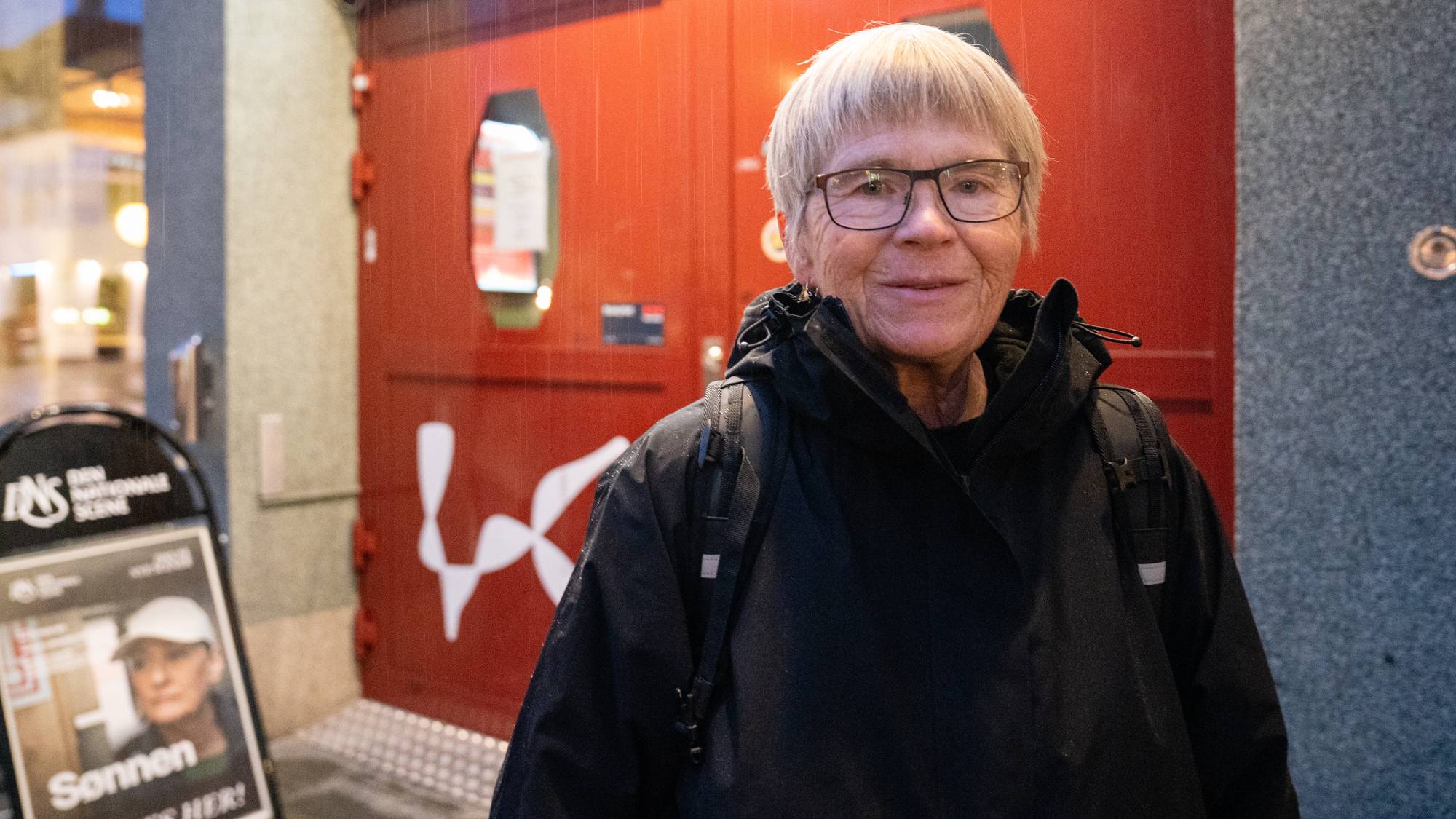 Dame med briller