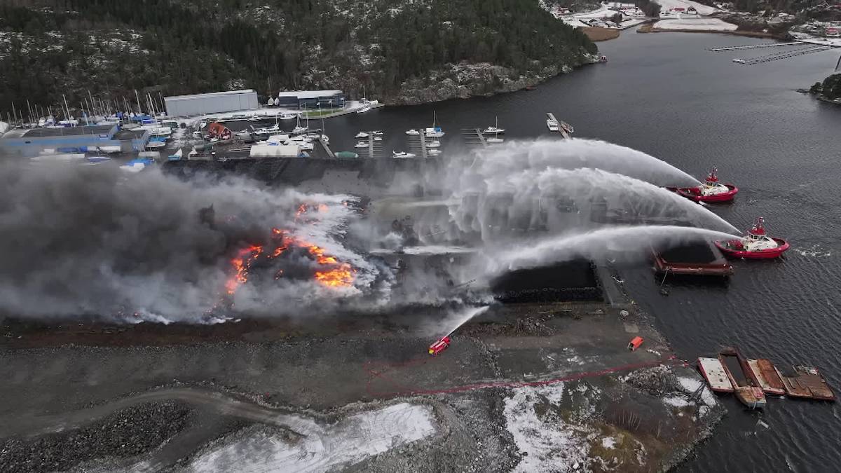 Storbrannen i Bamble: Frykter slokkevann vil gjøre stor skade