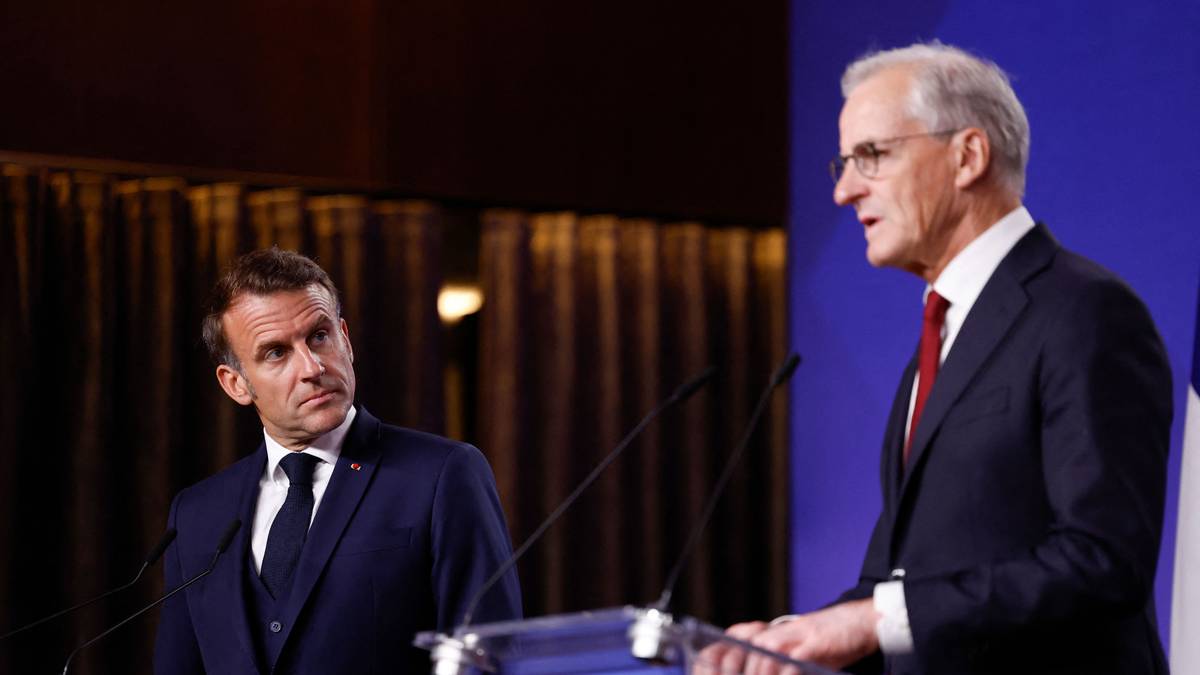 Macron sier USAs angrep på Iran ikke er i tråd med folkeretten
