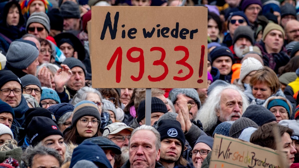 Over 100.000 demonstrerte mot ytre høyre i Tyskland