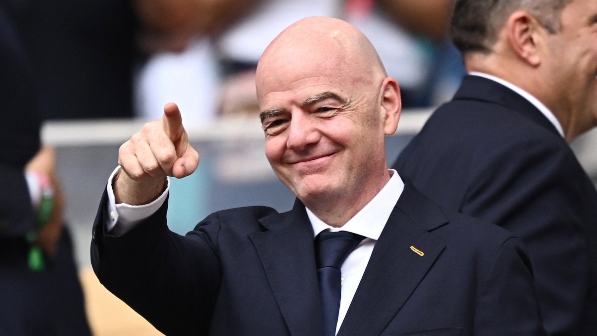 Infantino forsvarer høye billettpriser – og utskjelte vannpauser