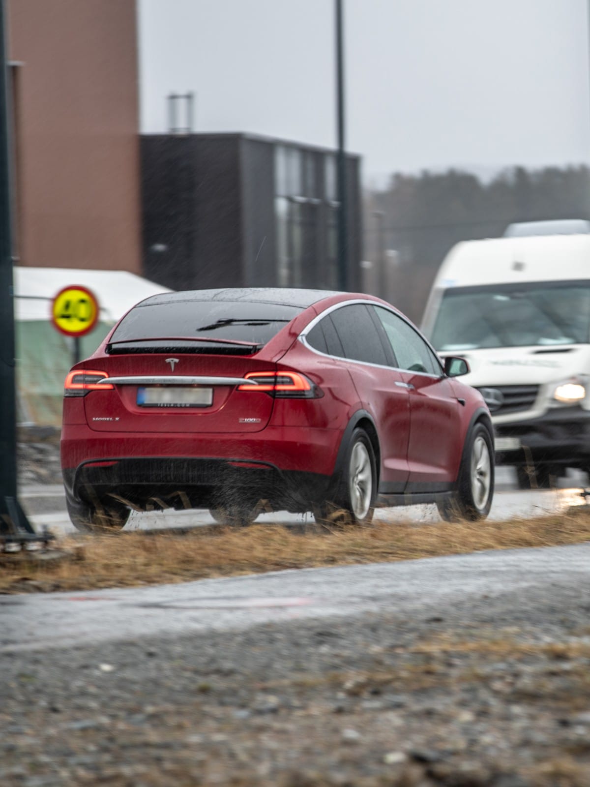 Nå kuttes elbil godene over hele landet: – På tide at alle Nye elbil lademuligheter i vente i Nordland Samferdsel