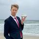Privat Kjetil Krogstad som holder et glass øl