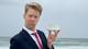 Privat Kjetil Krogstad som holder et glass øl