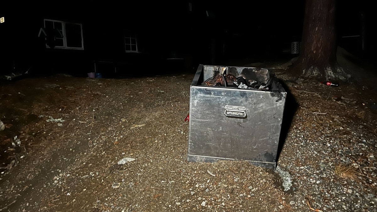 Barn kritisk skadd - undersøker batteripakke