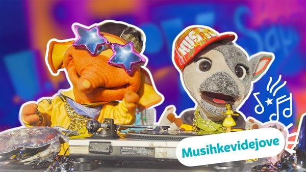 Binnabannasj, Fantorange jïh maanah diskoem utnieh bussesne. Dåeredh! - Binnabánnaš, Fantorangen og barna har disko på bussen. Bli med!