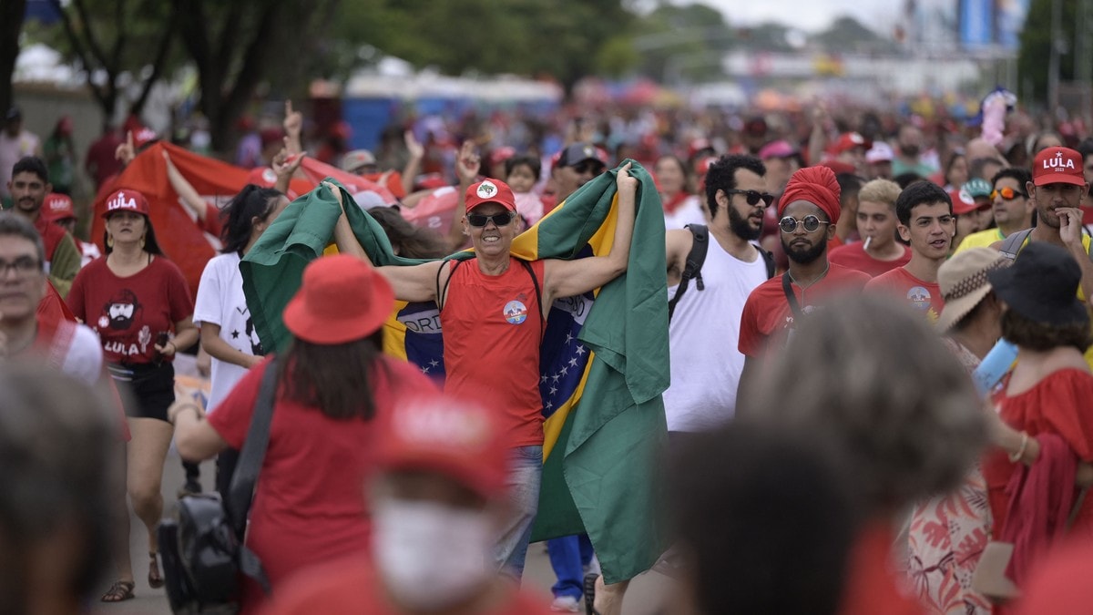 Lula blir innsett som ny president i Brasil