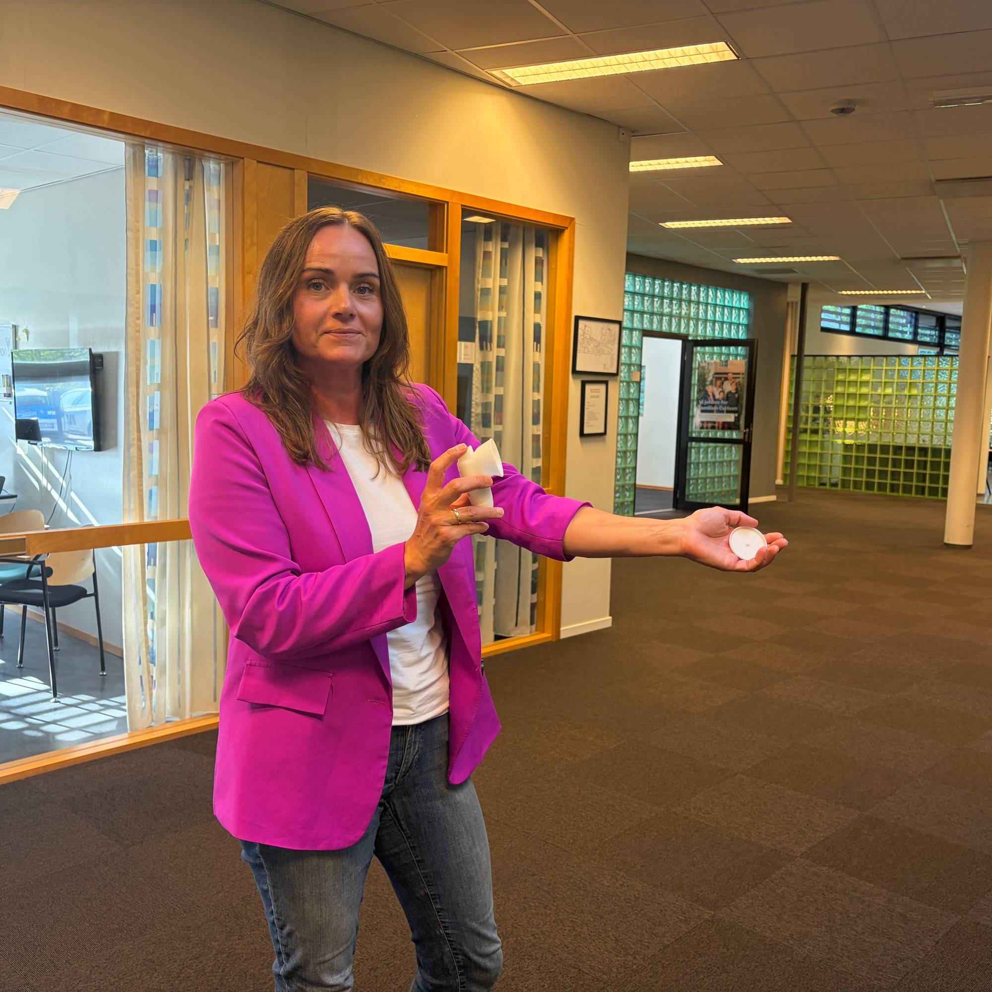 Margret Hagerup synes kvinner bør få alternativer til hormonbehandling av apotekene.
