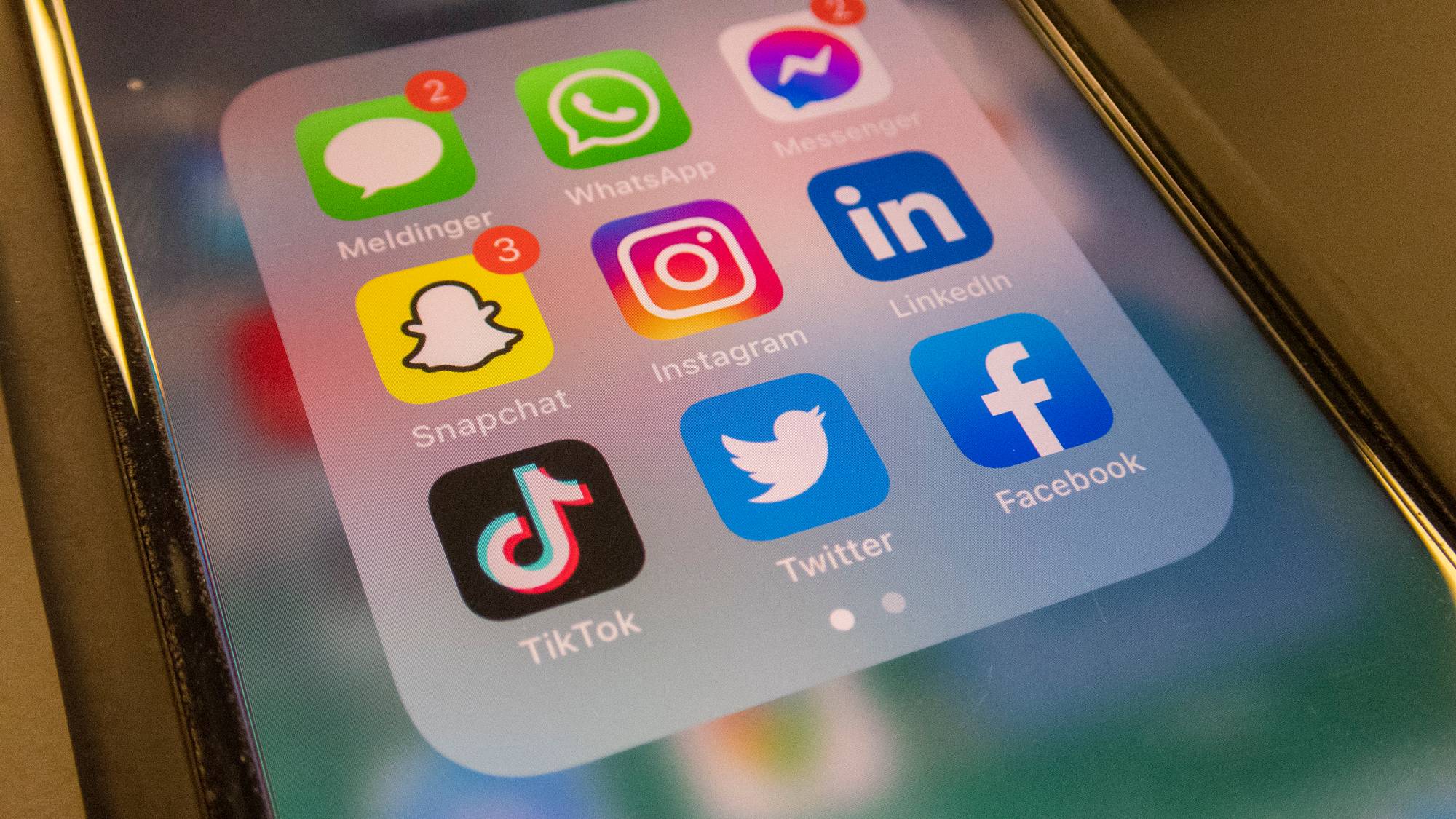 app-ikoner, Facebook, Snapchat, Tik Tok, Twitter, App Store, Instagram, sosiale media-apper
Apper for skolen, Visma, Min skole, Foresatt, SkoolerParent, iPhone-apper, iPhone-skjerm
Uleste Mail