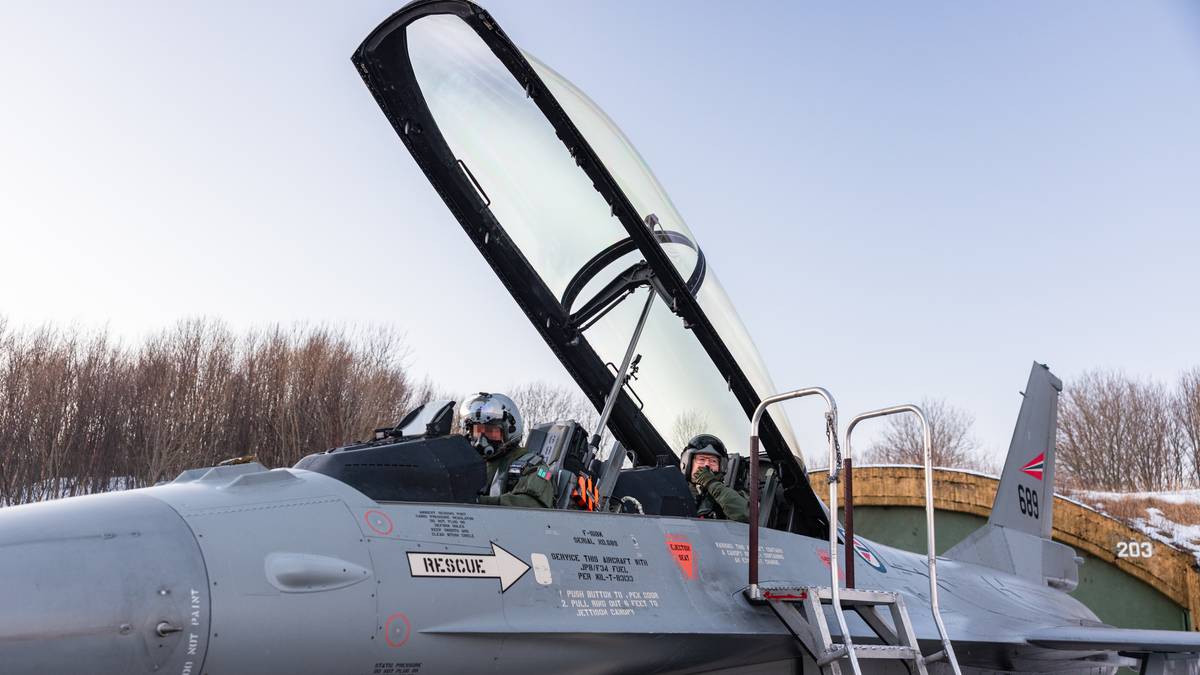 Norge lovet F-16 til Ukraina – er ennå ikke kommet fram til krigen