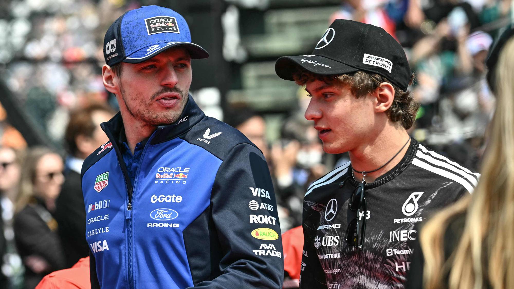 Verstappen og Antonelli sammen.
