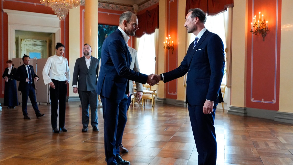 Kronprins Haakon 25 år etter bryllupet: – Både fint og vemod