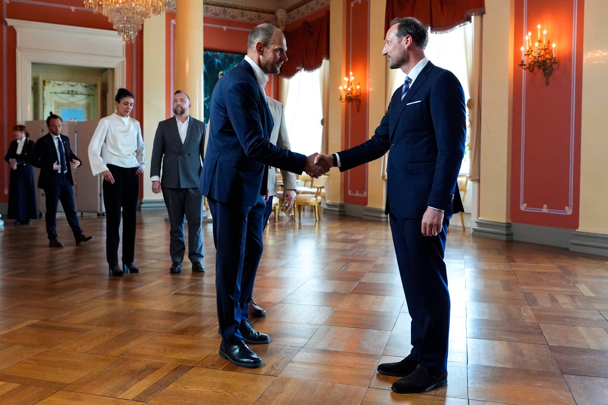 Kronprins Haakon tar imot til feiring av Kronprinsparets fonds 25-årsjubileum