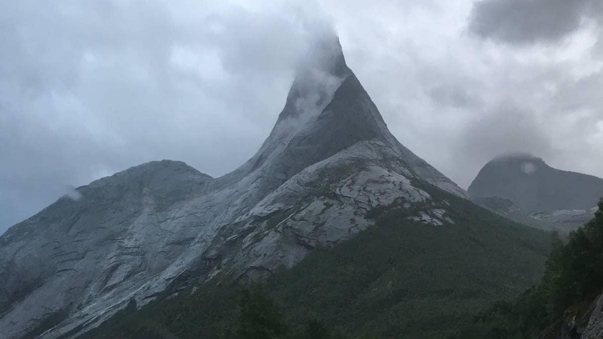 Har startet krevende redningsaksjon på Stetinden