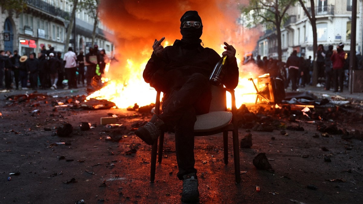 Flere enn 1800 arrestert i Frankrike