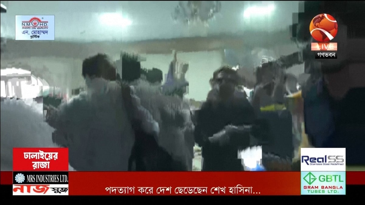 Statsministeren i Bangladesh går av etter store protestar