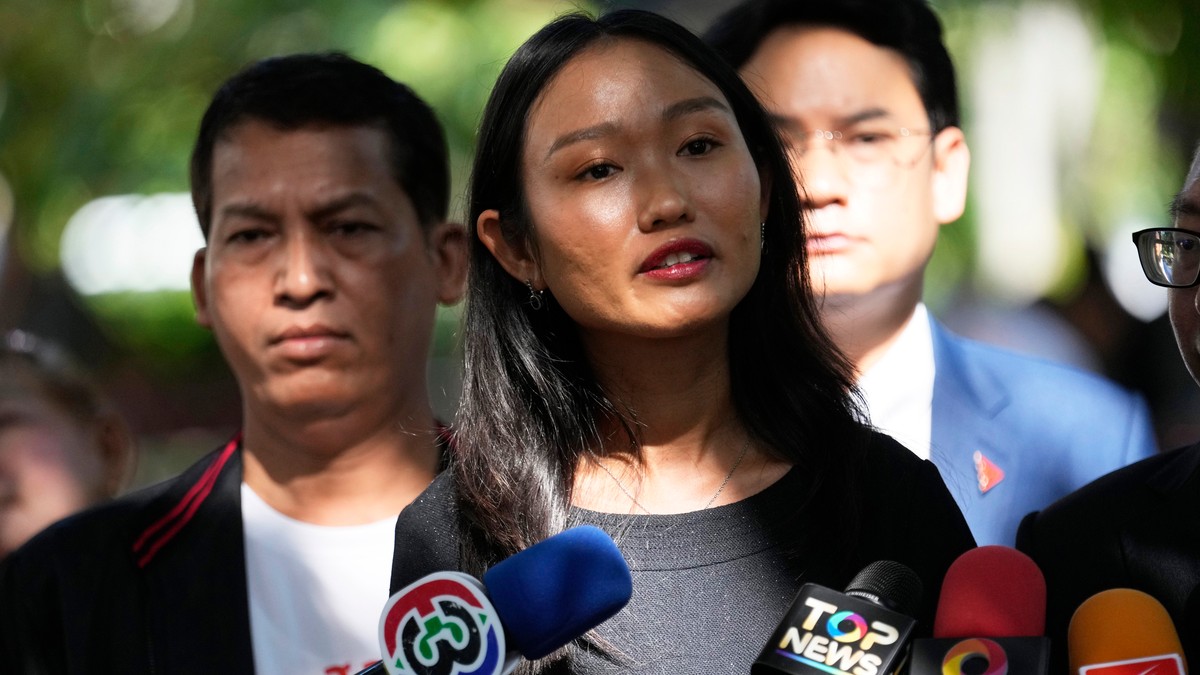 To personer dømt for å ha fornærmet kongshuset i Thailand