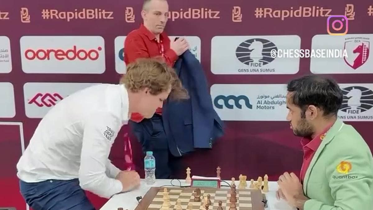 Carlsen-utbruddet går verden rundt: – Bør ikke normalisere det