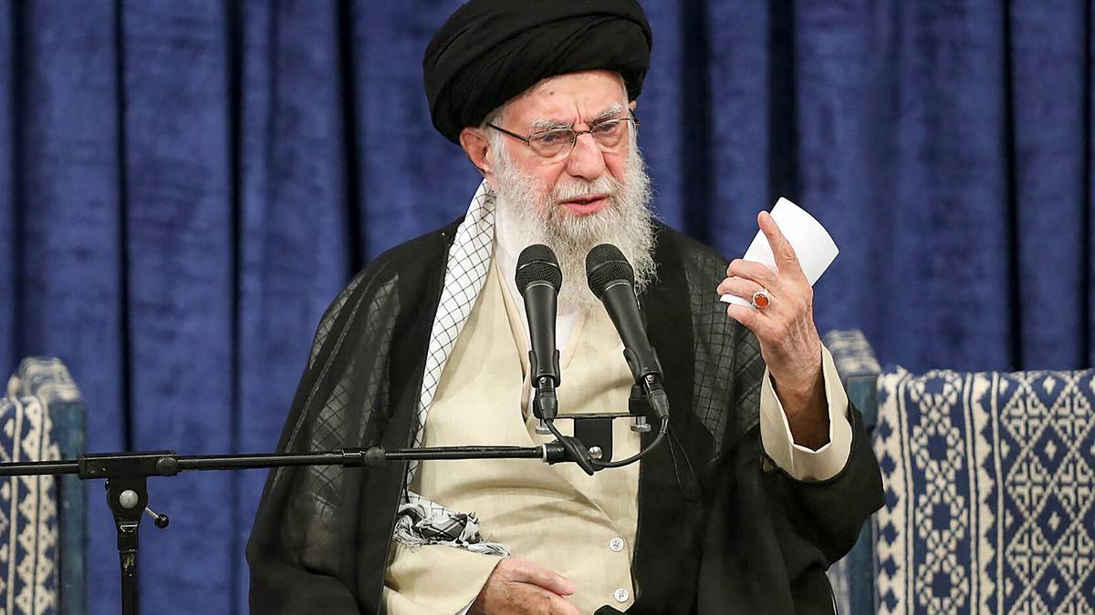Khamenei er drept – hva skjer nå?