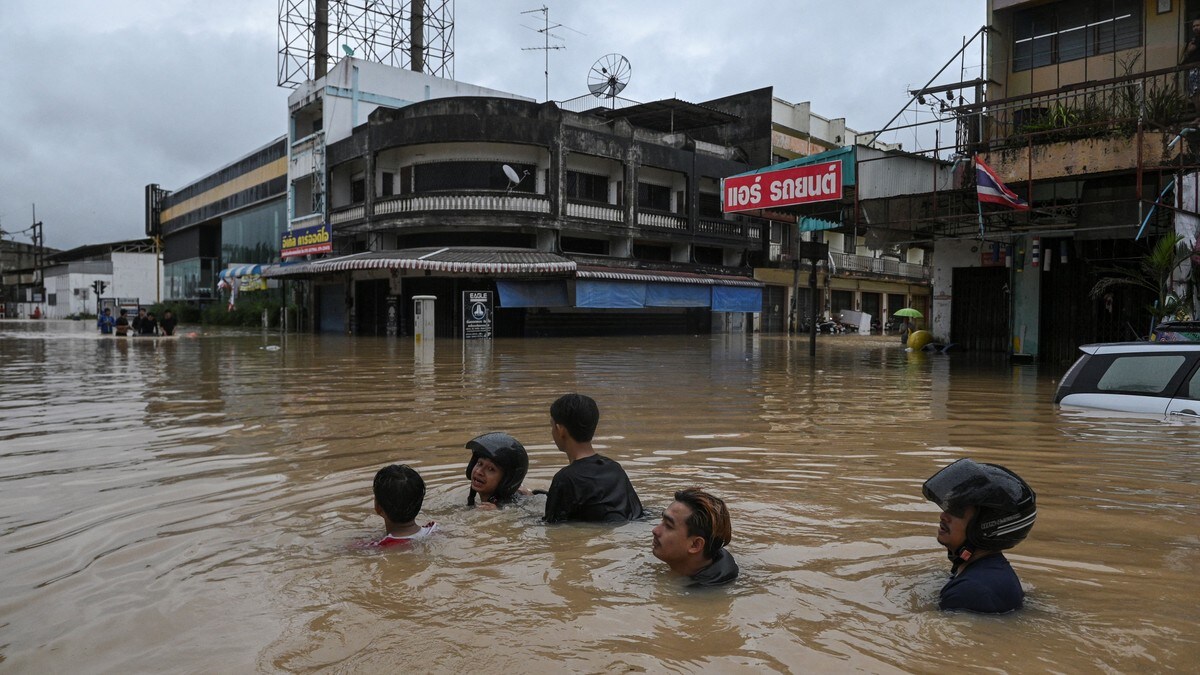 33 døde i flom i Thailand