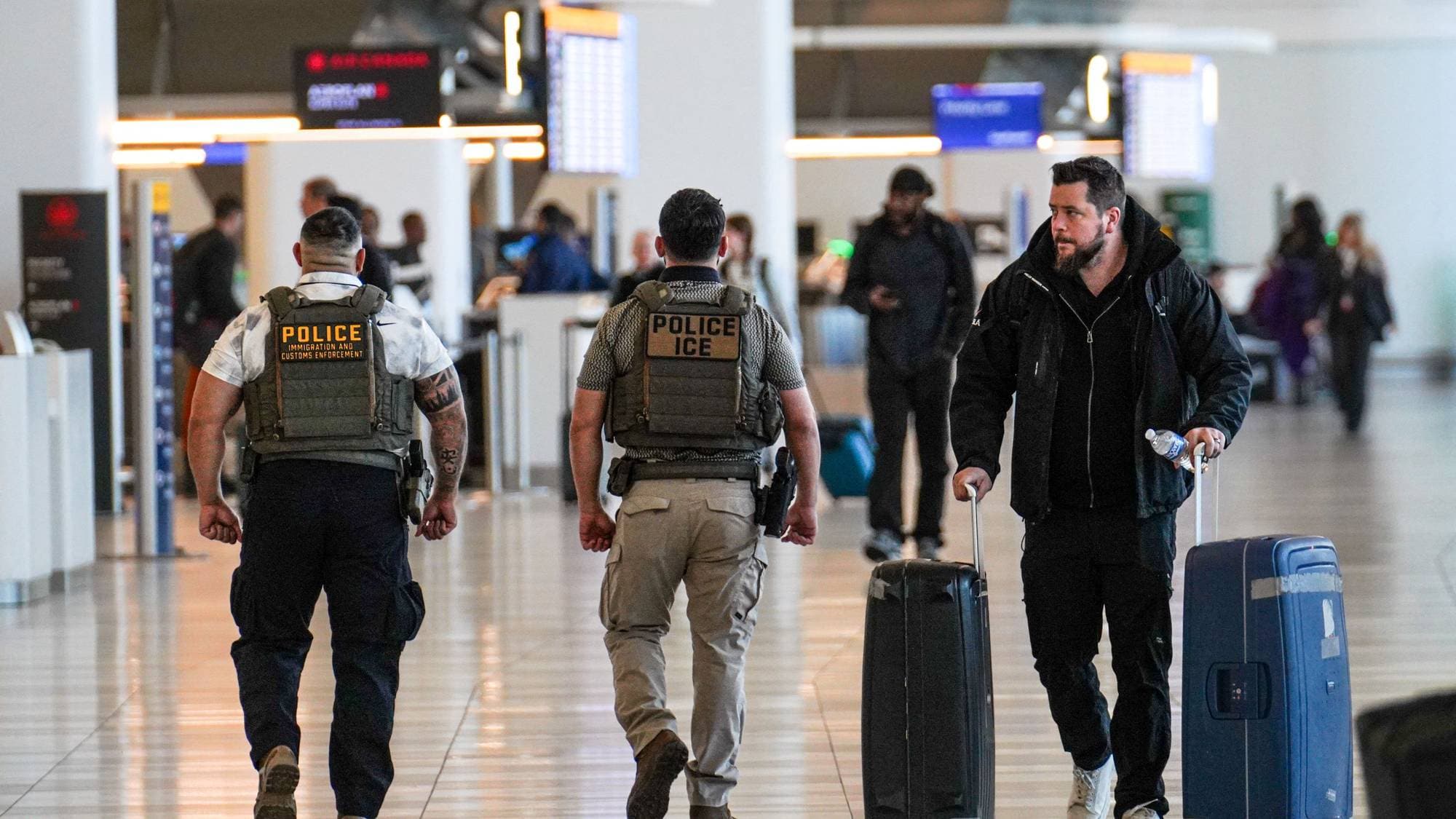 ICE agents