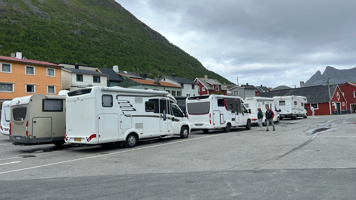 Se fredagens Nordnytt: Lange køer på sommerfergene