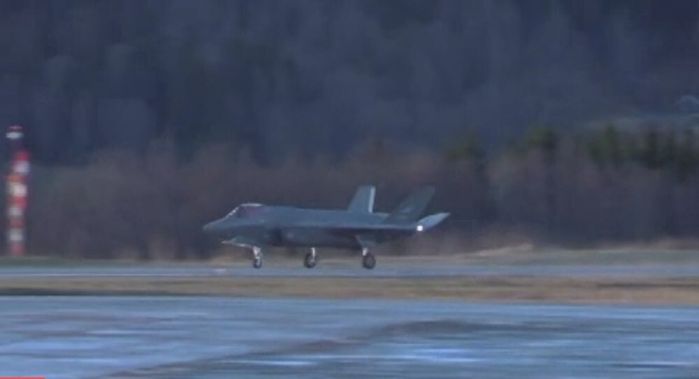 Norges nye kampfly har landet på Evenes – får 400 arbeidsplasser